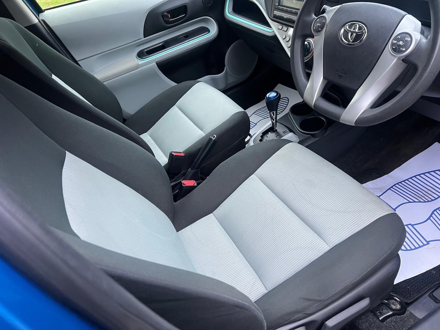 Used Toyota Aqua 2024 for sale - 77175321: Photo 9