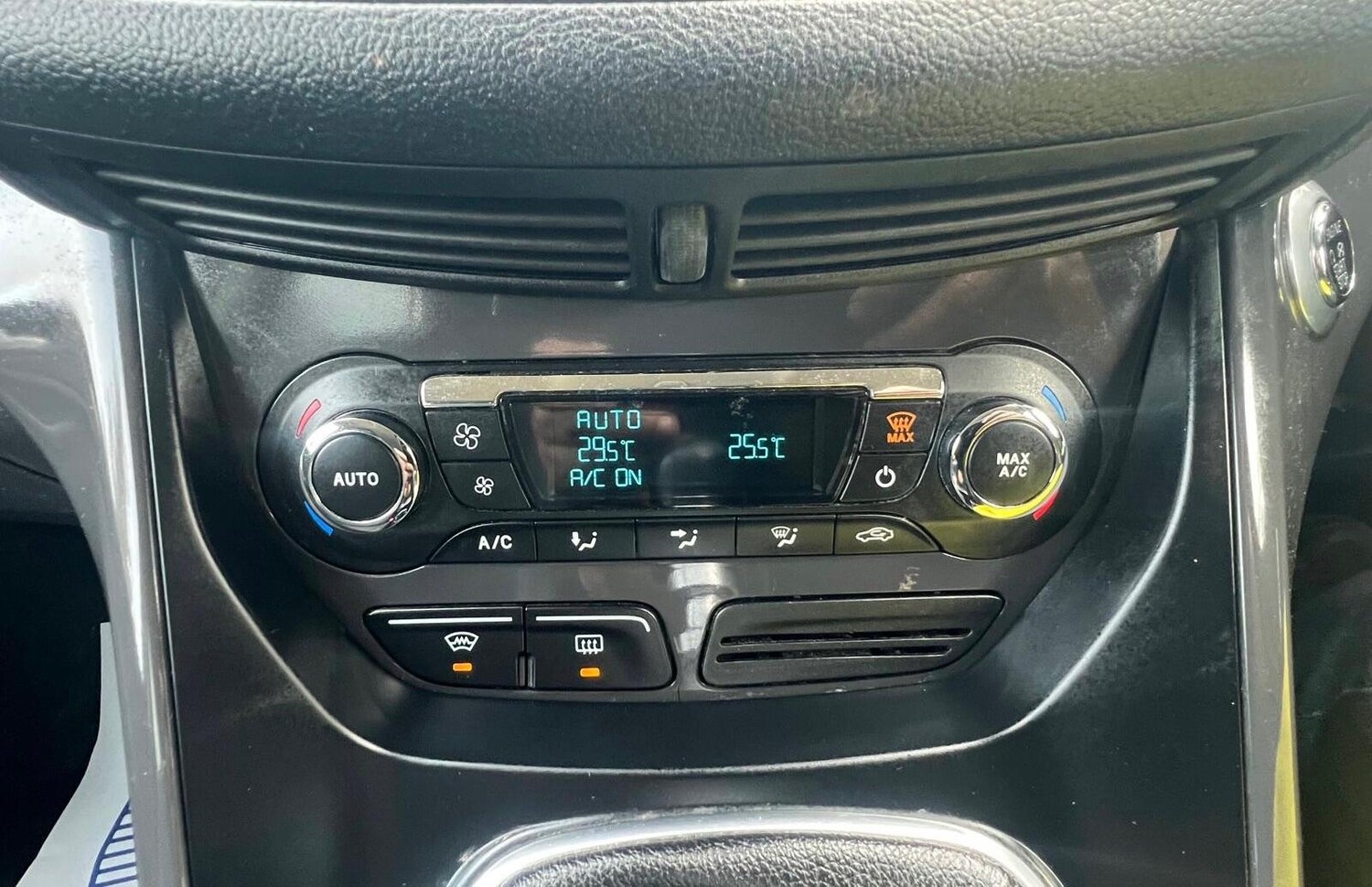 Used Ford Kuga 2014 for sale - 78157622: Photo 32