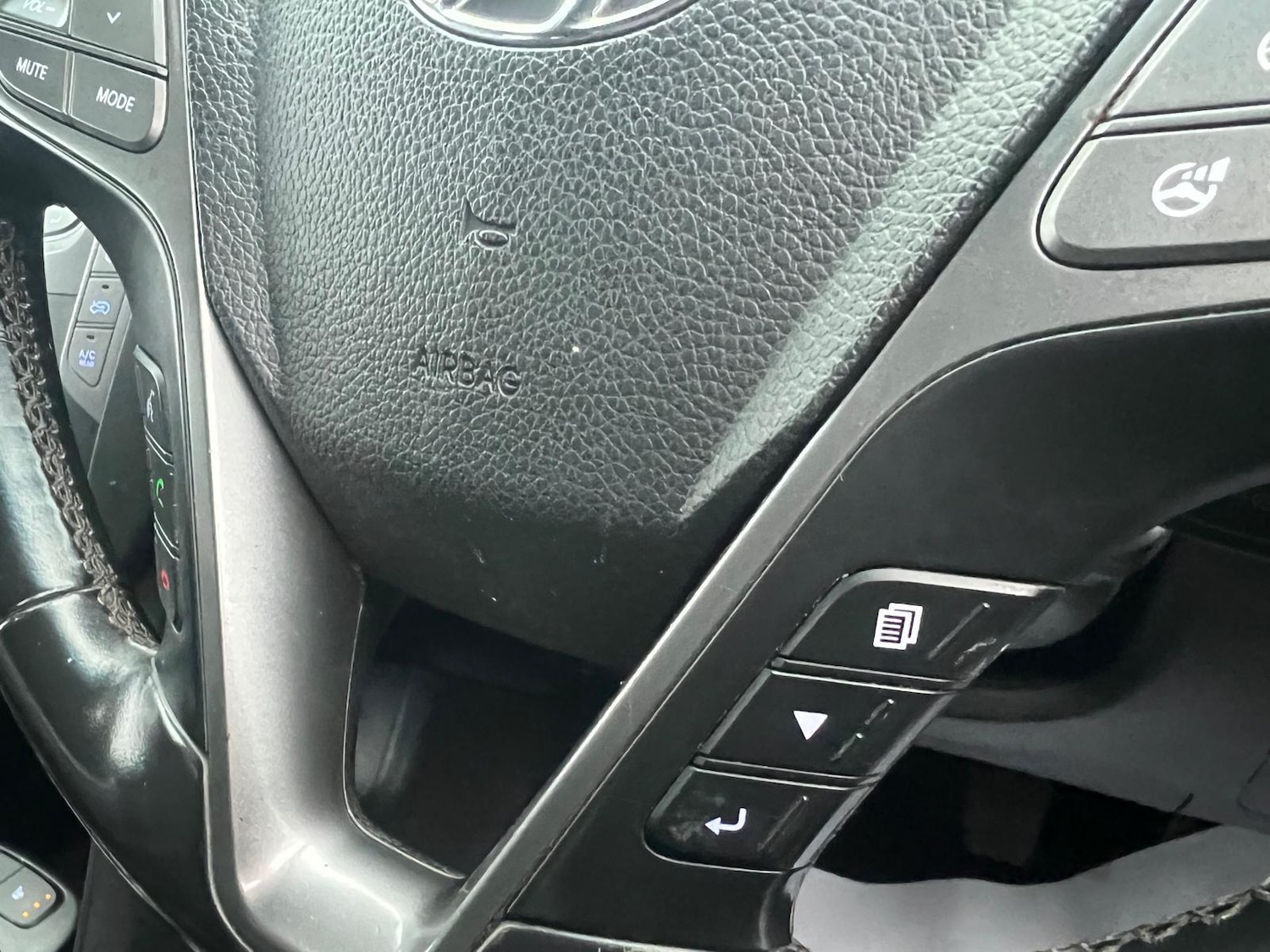 Used Hyundai Santa Fe 2013 for sale - 77074663: Photo 44