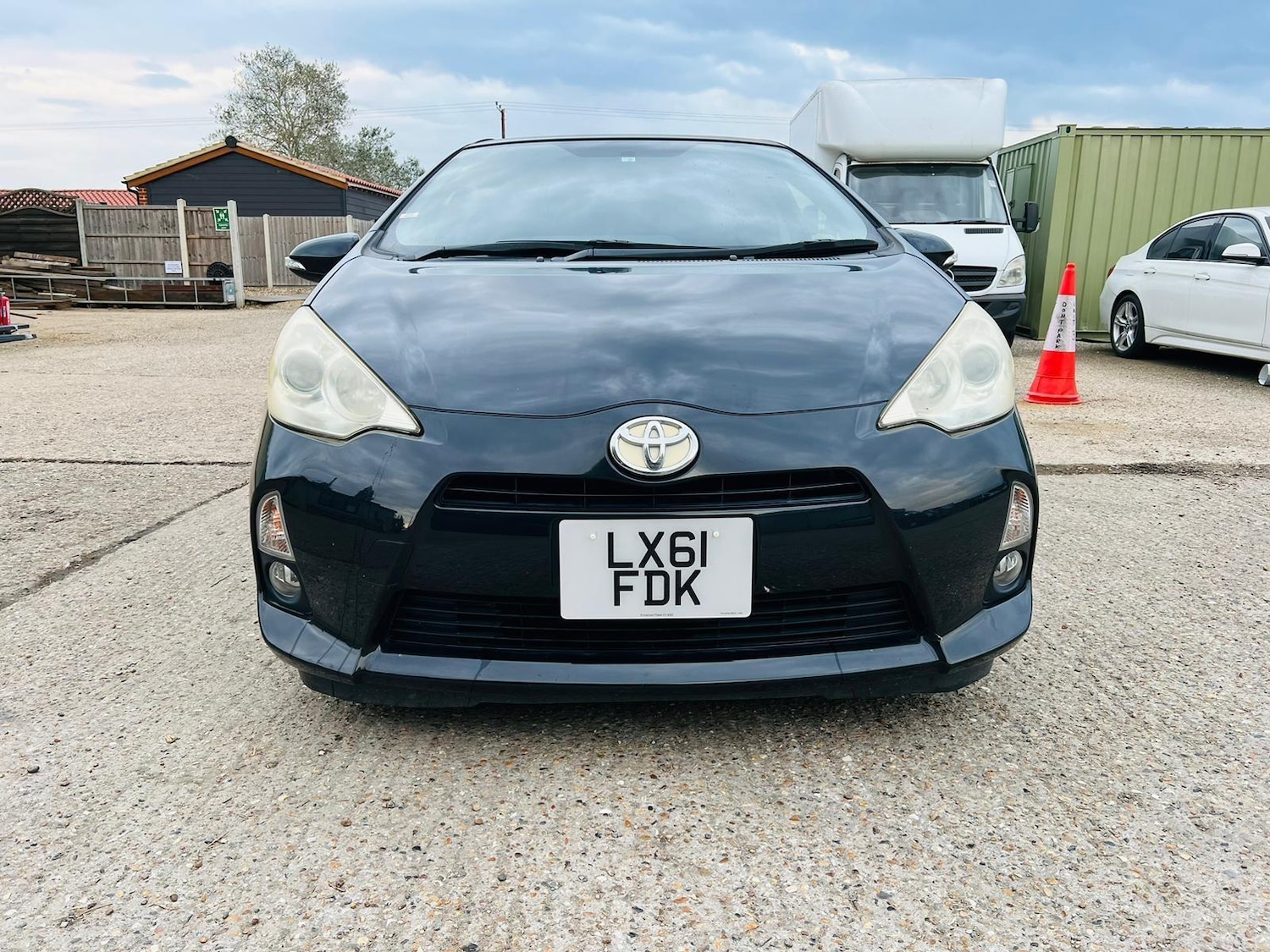 Used Toyota Aqua for sale - 77242633: Photo 5