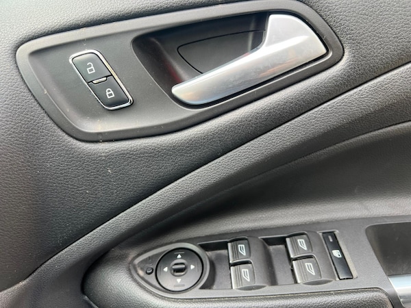 Used Ford Kuga 2016 for sale - 76284056: Photo 32