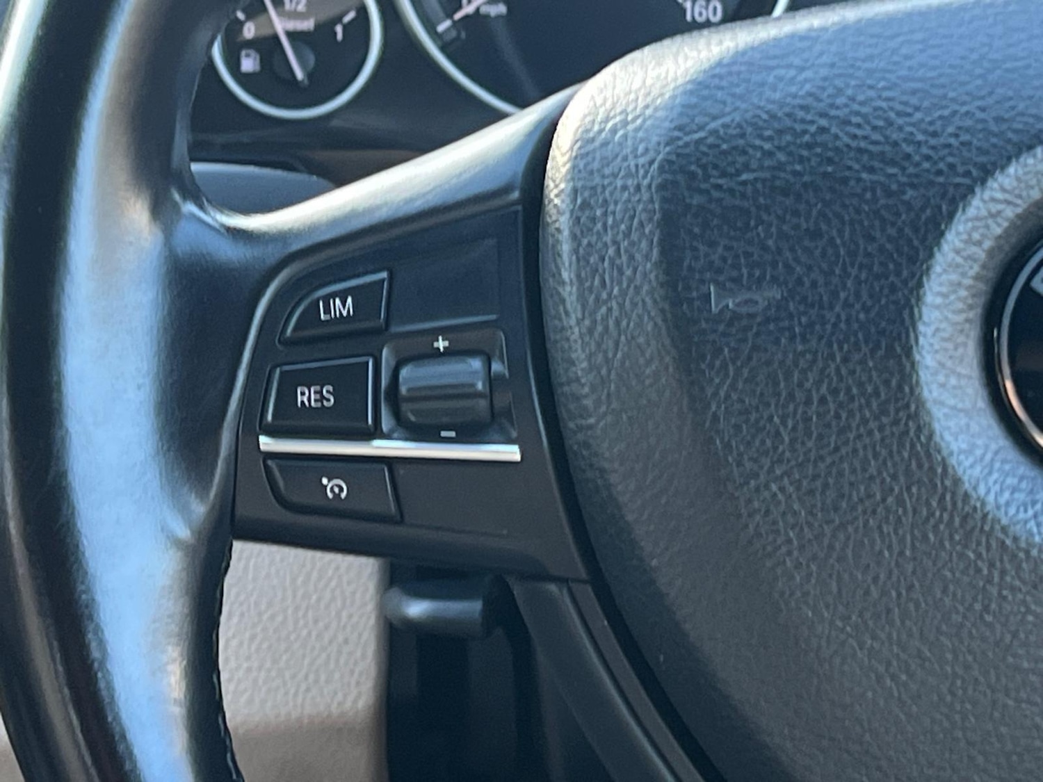 Used BMW 5 Series 2012 for sale - 77358685: Photo 43