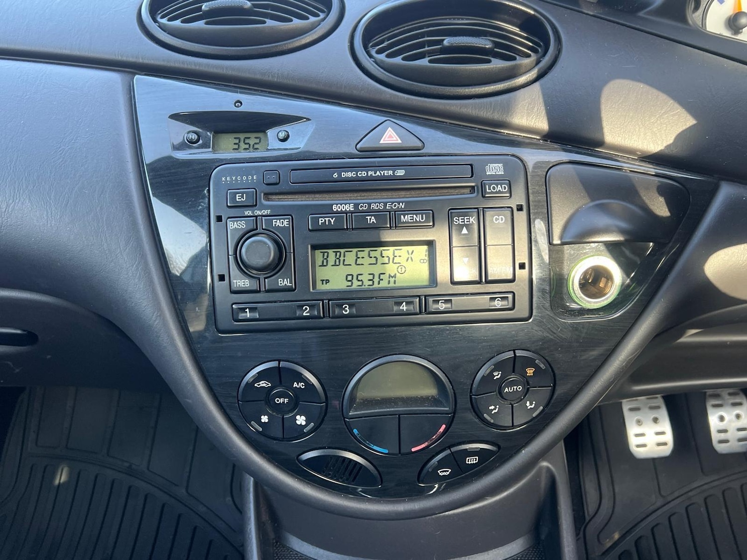 Used Ford Focus 2004 for sale - 77769591: Photo 34