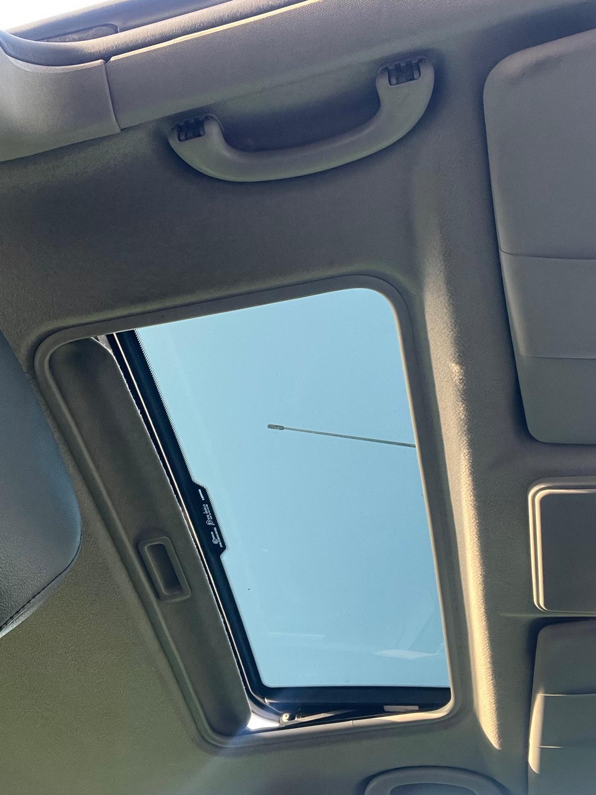 Used Ford Focus 2004 for sale - 77769591: Photo 40