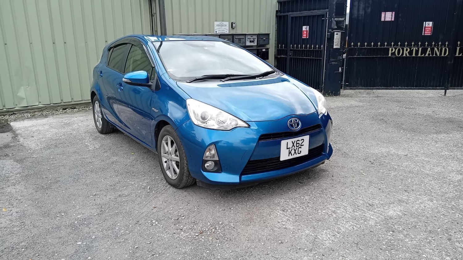 Used Toyota Aqua 2024 for sale - 76527994: Photo 1
