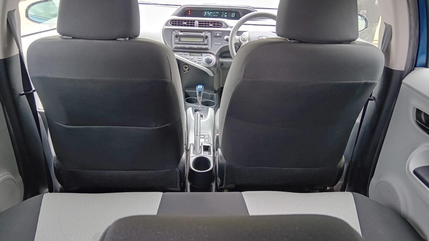 Used Toyota Aqua 2024 for sale - 76527994: Photo 14