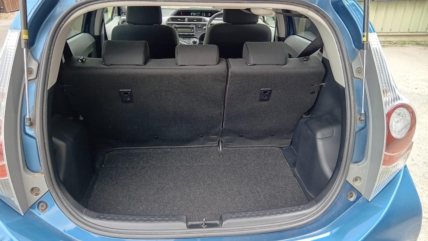 Used Toyota Aqua 2024 for sale - 76527994: Photo 16