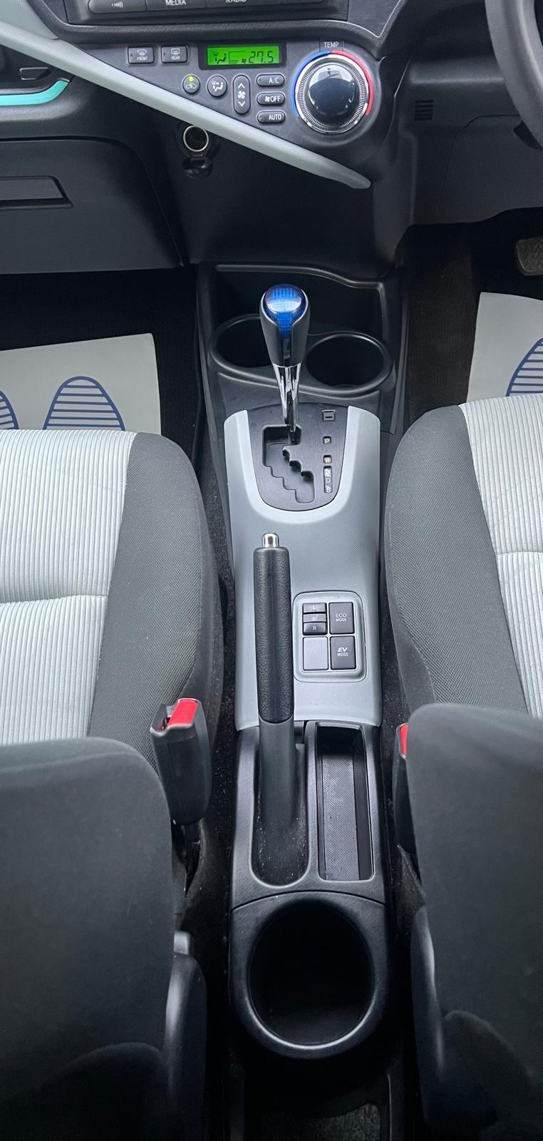 Used Toyota Aqua 2024 for sale - 76527994: Photo 20