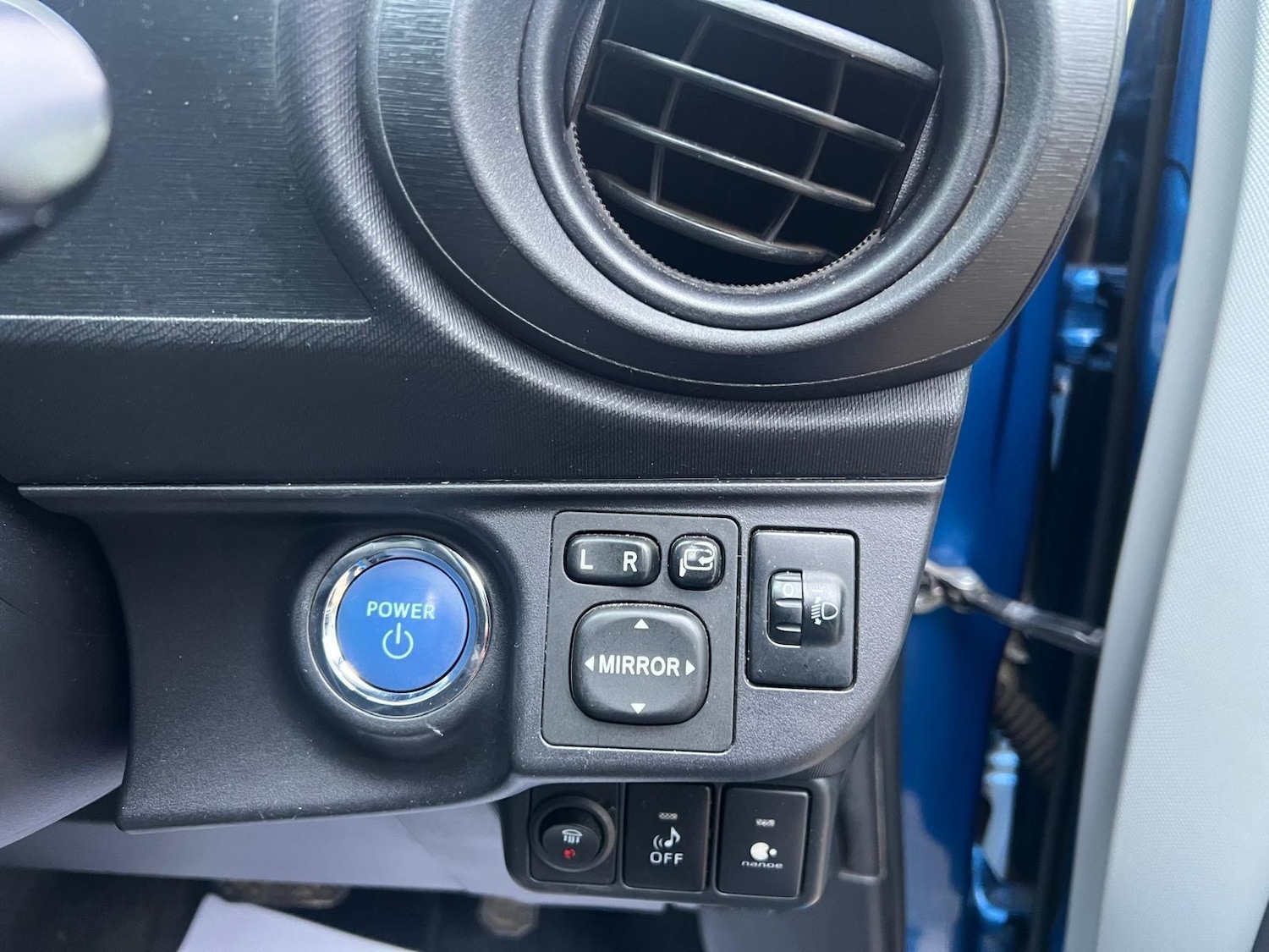 Used Toyota Aqua 2024 for sale - 76527994: Photo 24