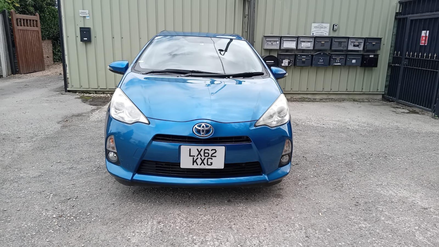 Used Toyota Aqua 2024 for sale - 76527994: Photo 3