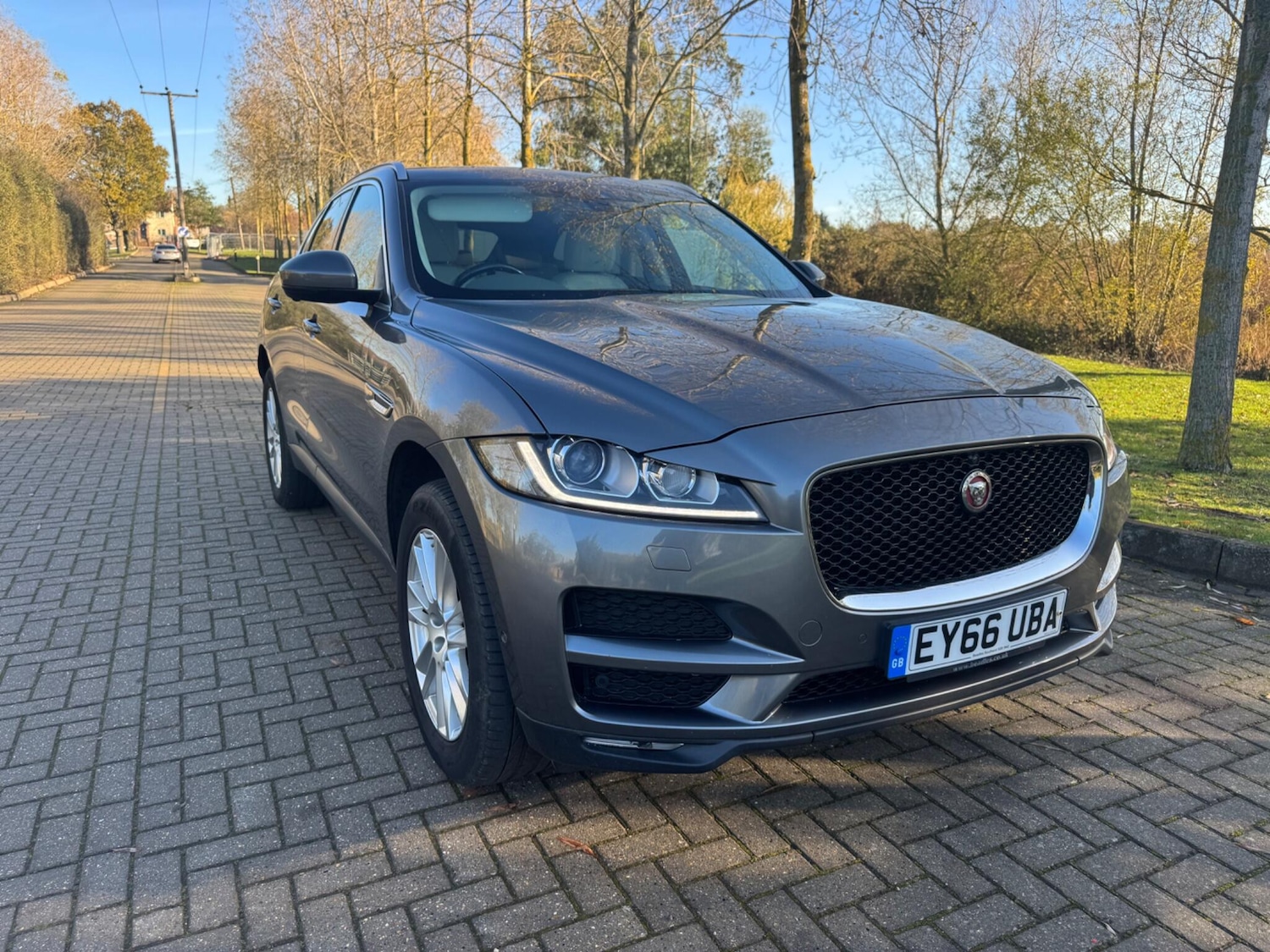 Used Jaguar F-Pace 2016 for sale - 76714899: Photo 1