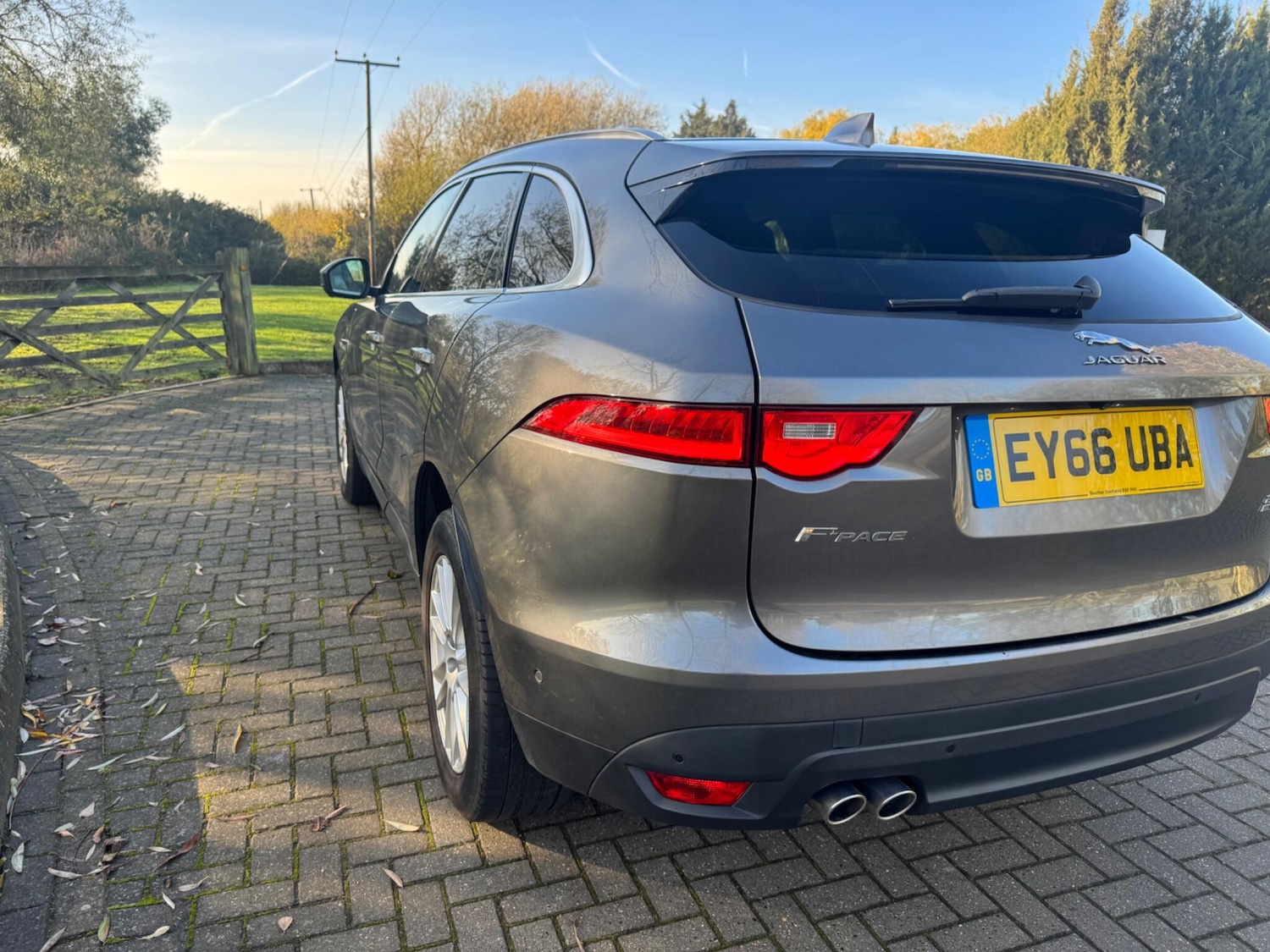 Used Jaguar F-Pace 2016 for sale - 76714899: Photo 10