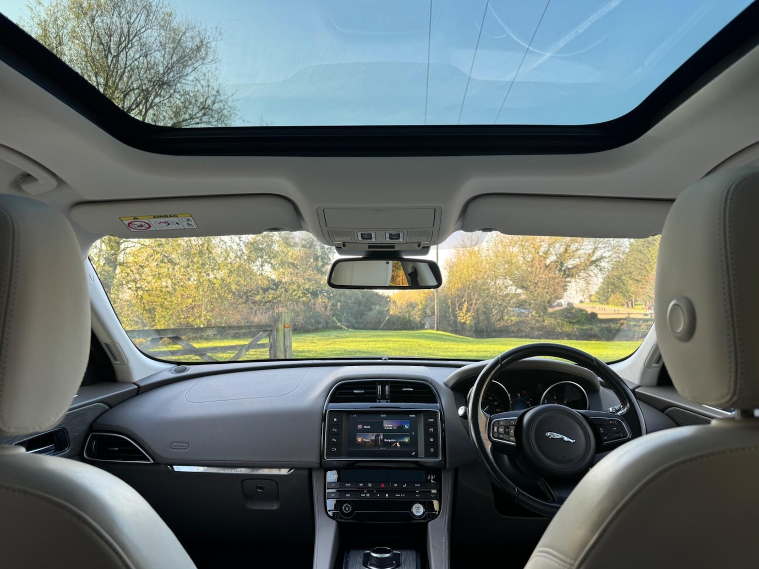 Used Jaguar F-Pace 2016 for sale - 76714899: Photo 25