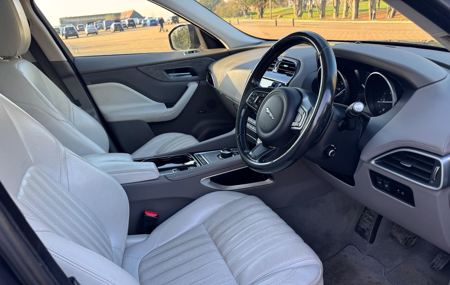 Used Jaguar F-Pace 2016 for sale - 76714899: Photo 28