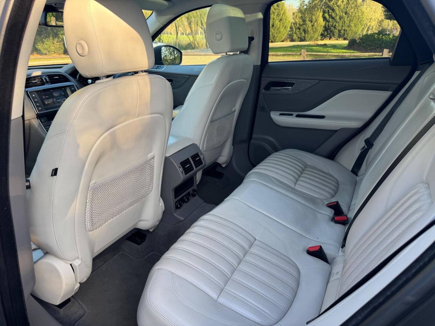 Used Jaguar F-Pace 2016 for sale - 76714899: Photo 35