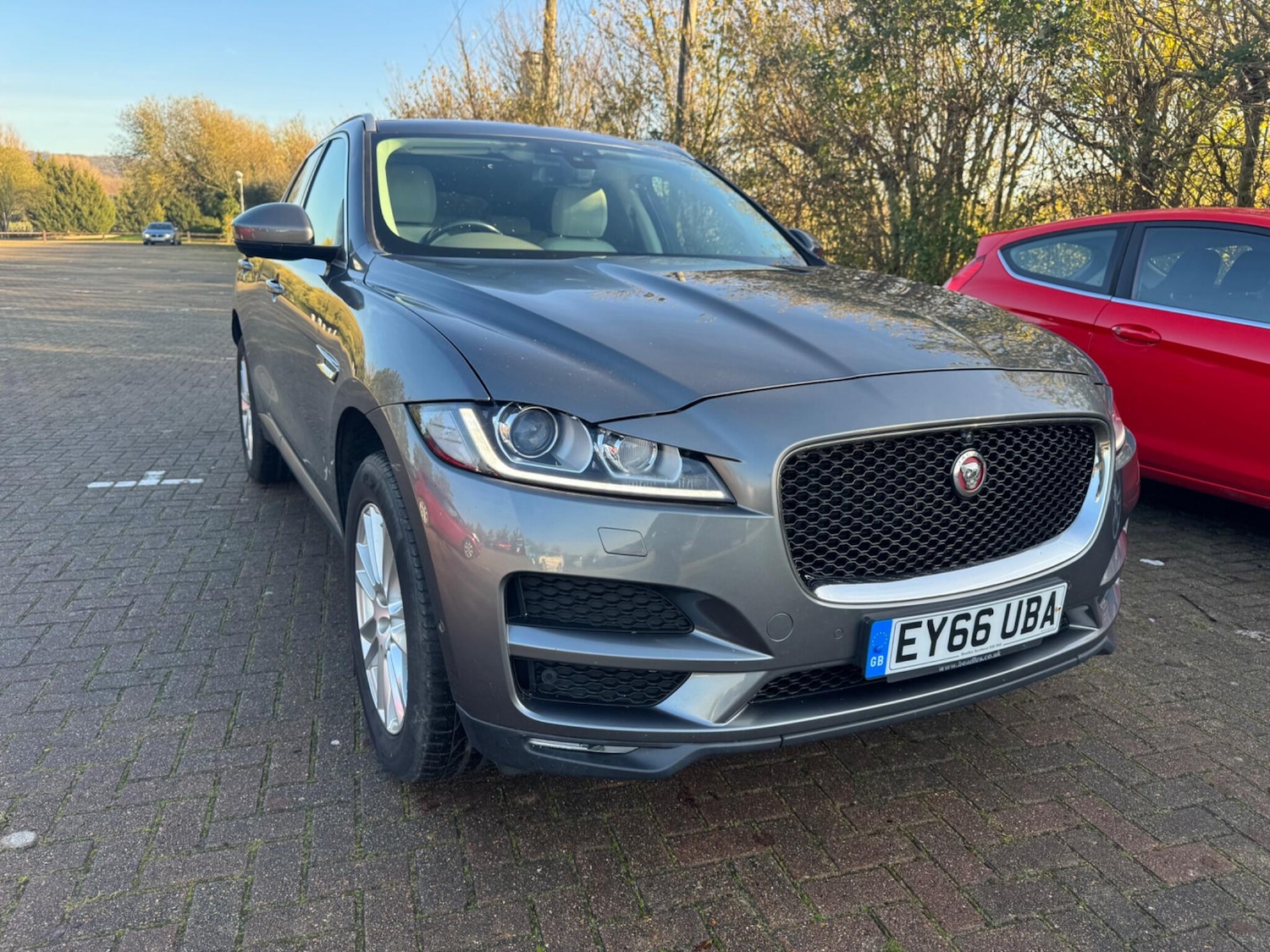 Used Jaguar F-Pace 2016 for sale - 76714899: Photo 6