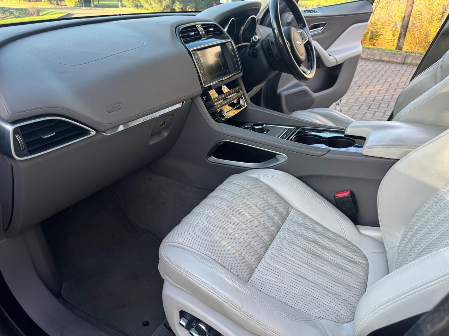 Used Jaguar F-Pace 2016 for sale - 76714899: Photo 65