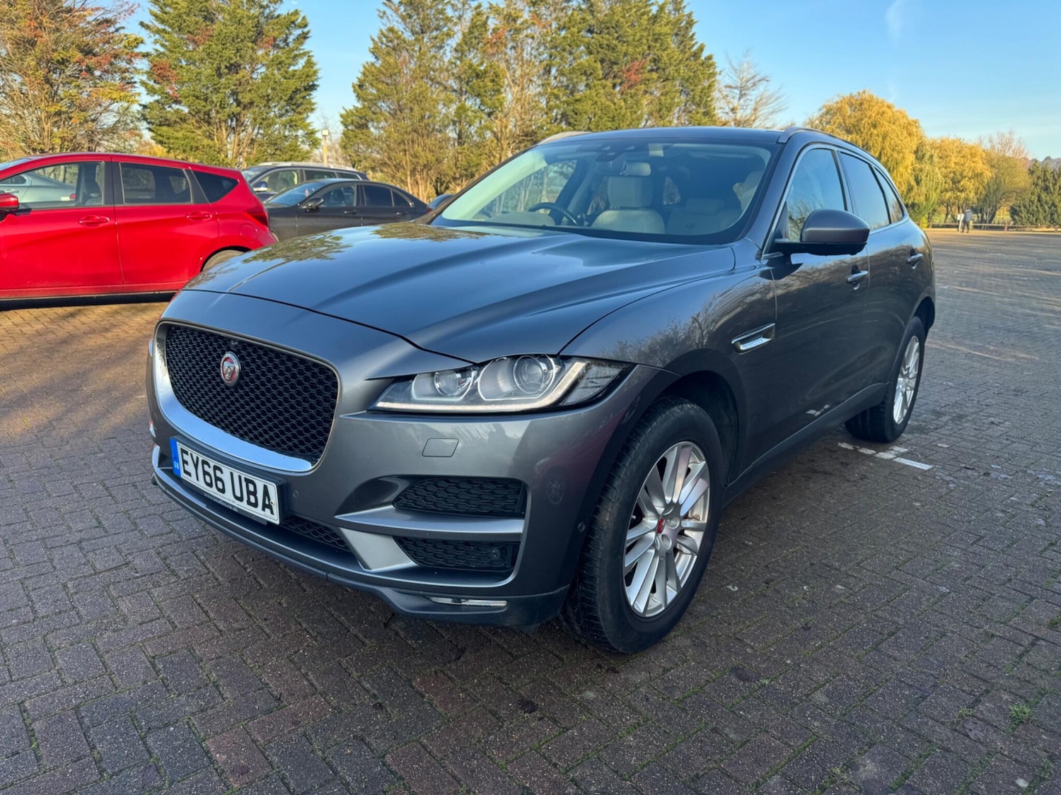 Used Jaguar F-Pace 2016 for sale - 76714899: Photo 9