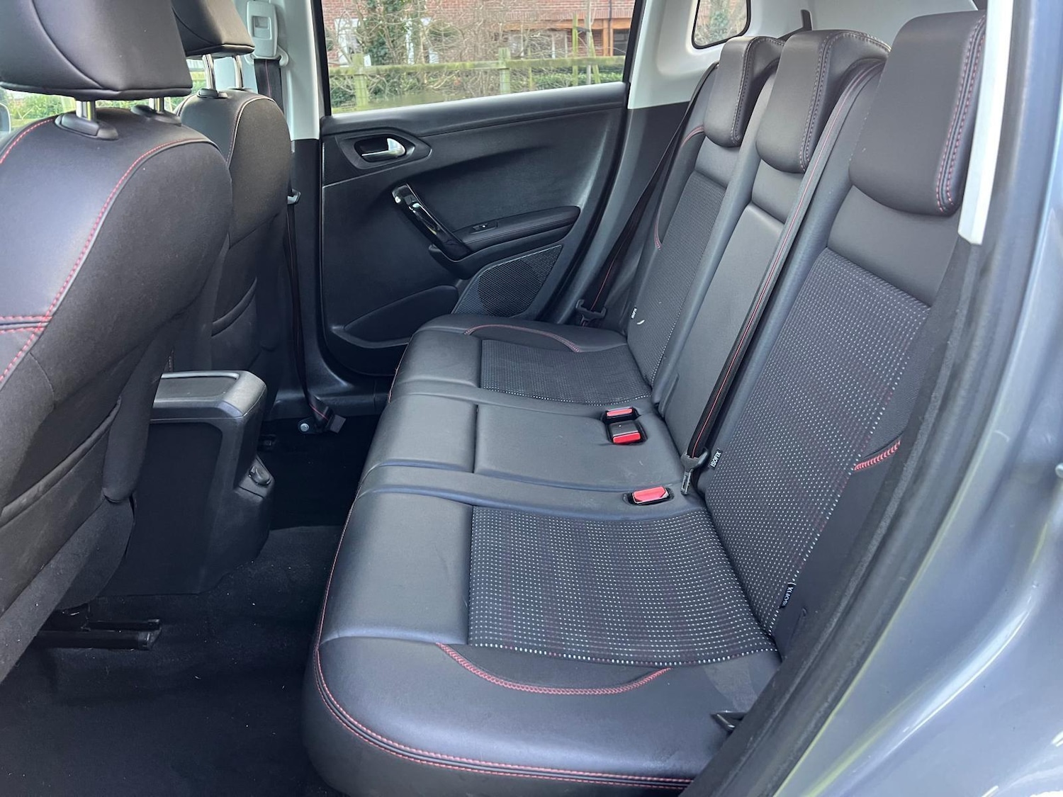 Used Peugeot 2008 2017 for sale - 77229223: Photo 27