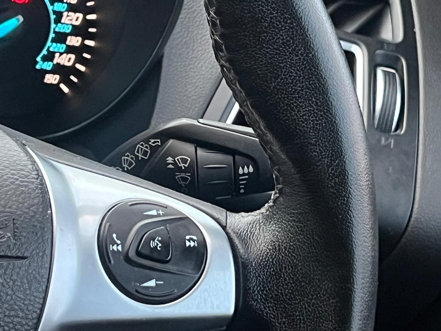 Used Ford Kuga 2016 for sale - 77143304: Photo 26