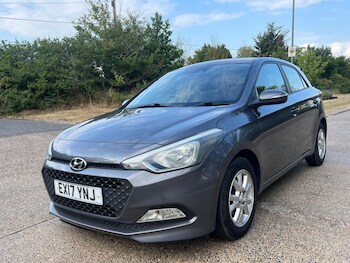 Used Hyundai i20 2017 for sale - 79304366: Photo