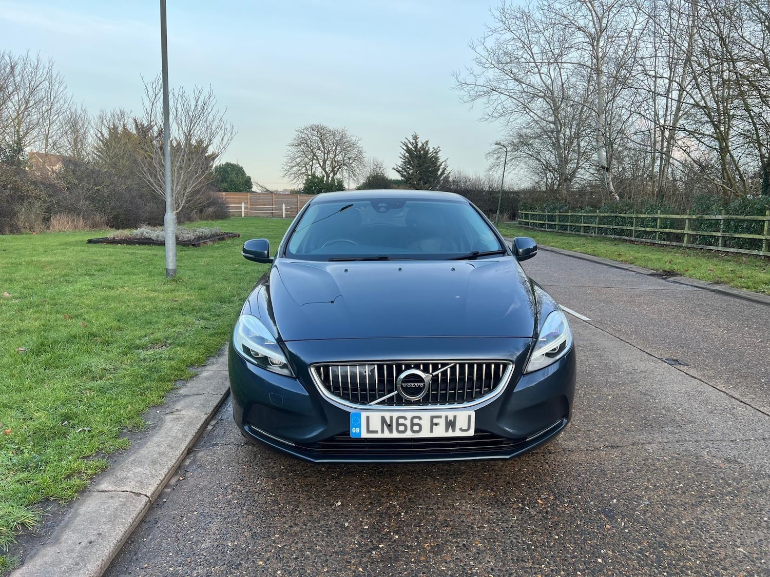 Used Volvo V40 2016 for sale - 77646950: Photo 2