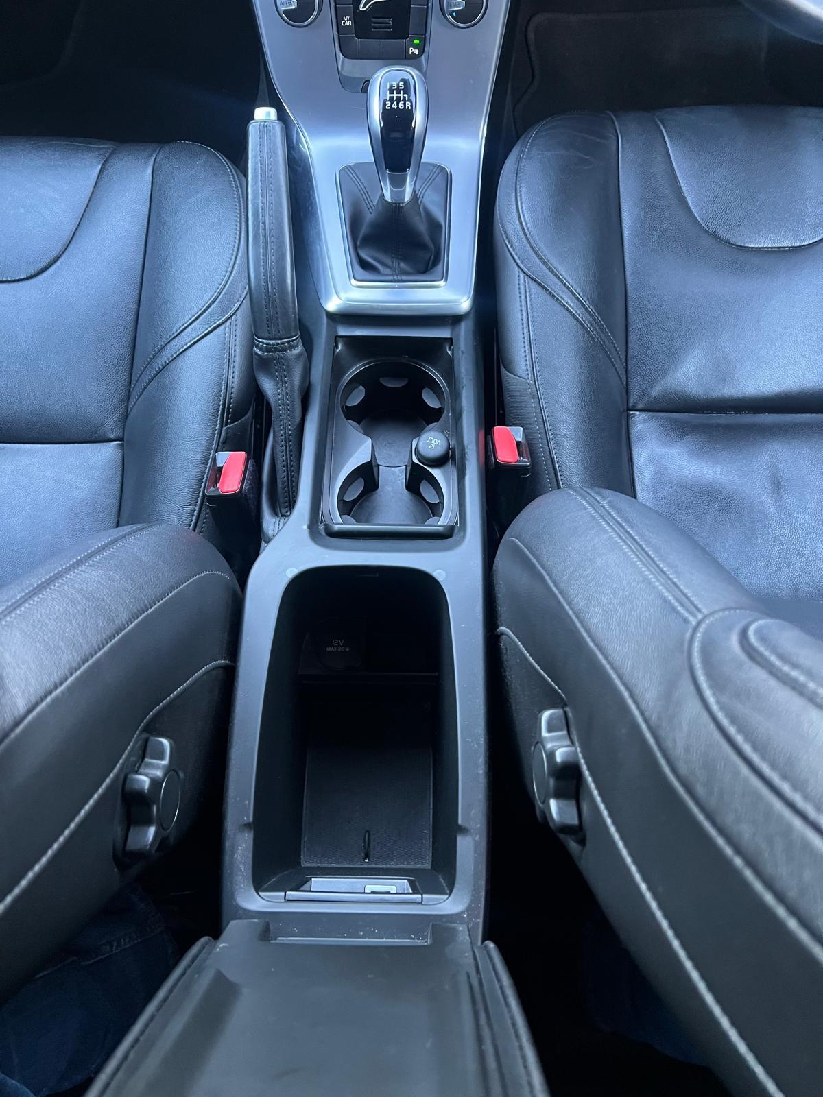 Used Volvo V40 2016 for sale - 77646950: Photo 28