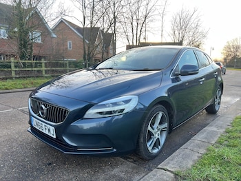 Used Volvo V40 2016 for sale - 77646950: Photo