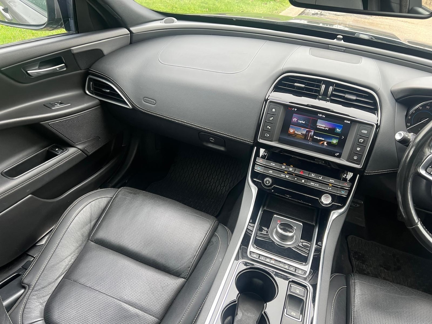 Used Jaguar XE 2016 for sale - 77612078: Photo 25