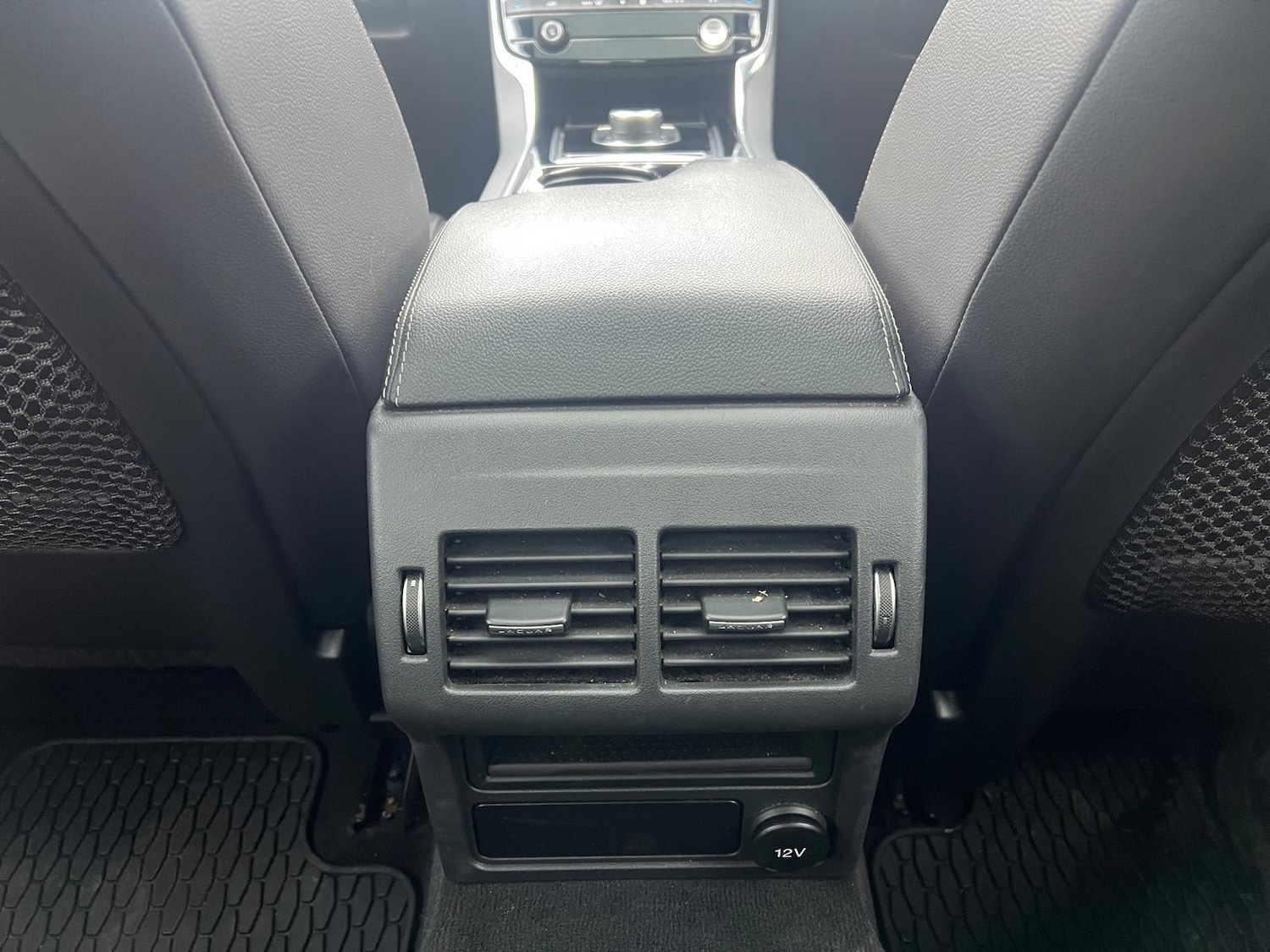 Used Jaguar XE 2016 for sale - 77612078: Photo 29