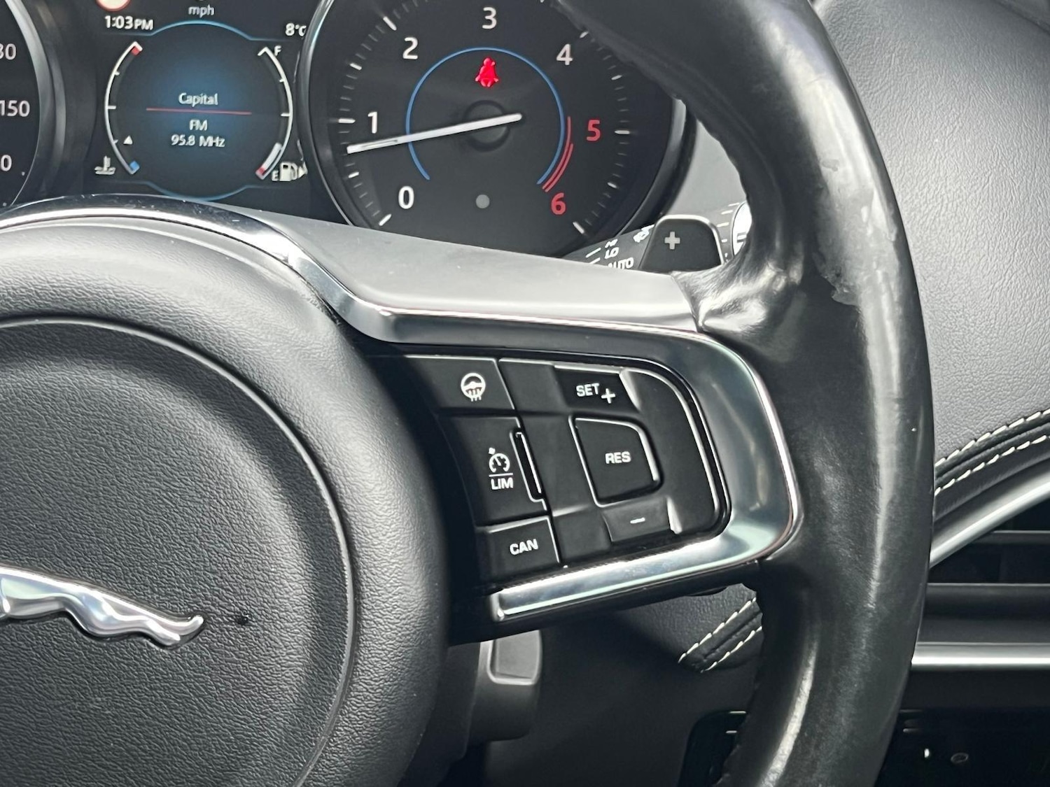 Used Jaguar XE 2016 for sale - 77612078: Photo 41