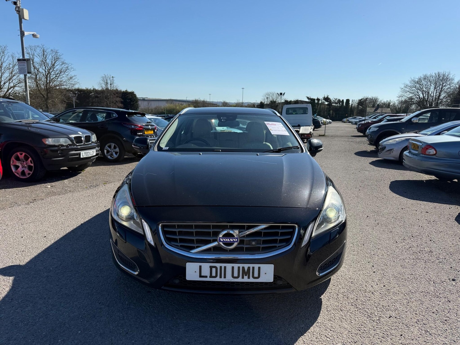 Used Volvo V60 2011 for sale - 77957171: Photo 2