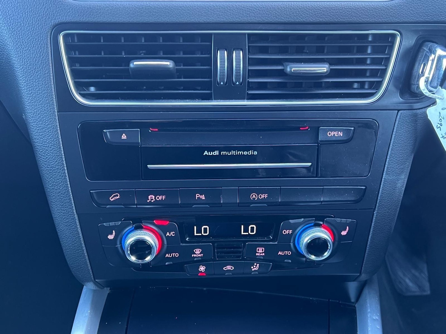 Used Audi Q5 2016 for sale - 76632637: Photo 34