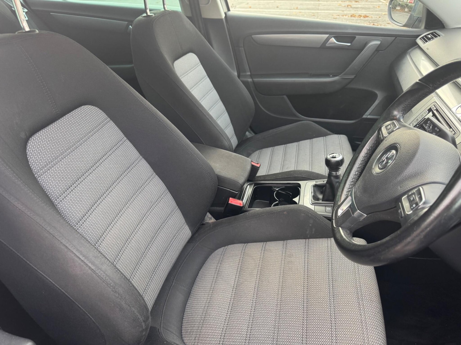 Used Volkswagen Passat for sale - 76473858: Photo 15