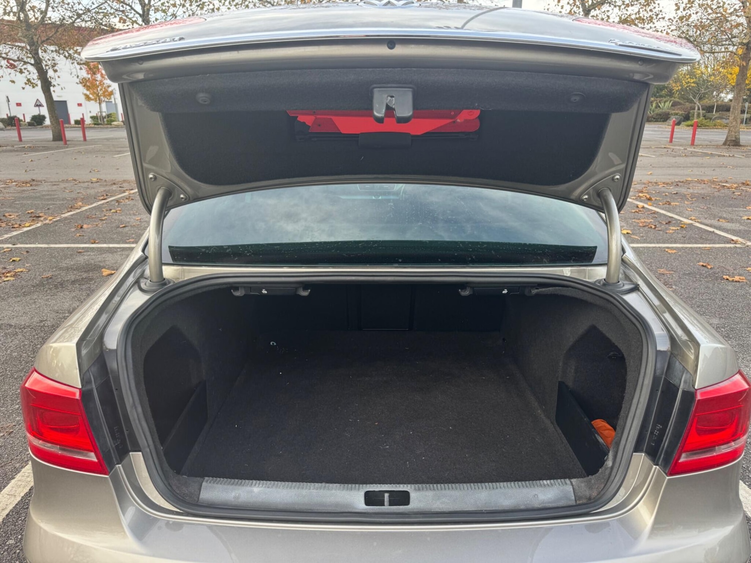 Used Volkswagen Passat for sale - 76473858: Photo 26