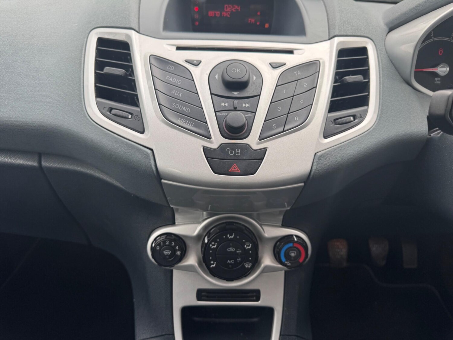 Used Ford Fiesta 2011 for sale - 76084957: Photo 19