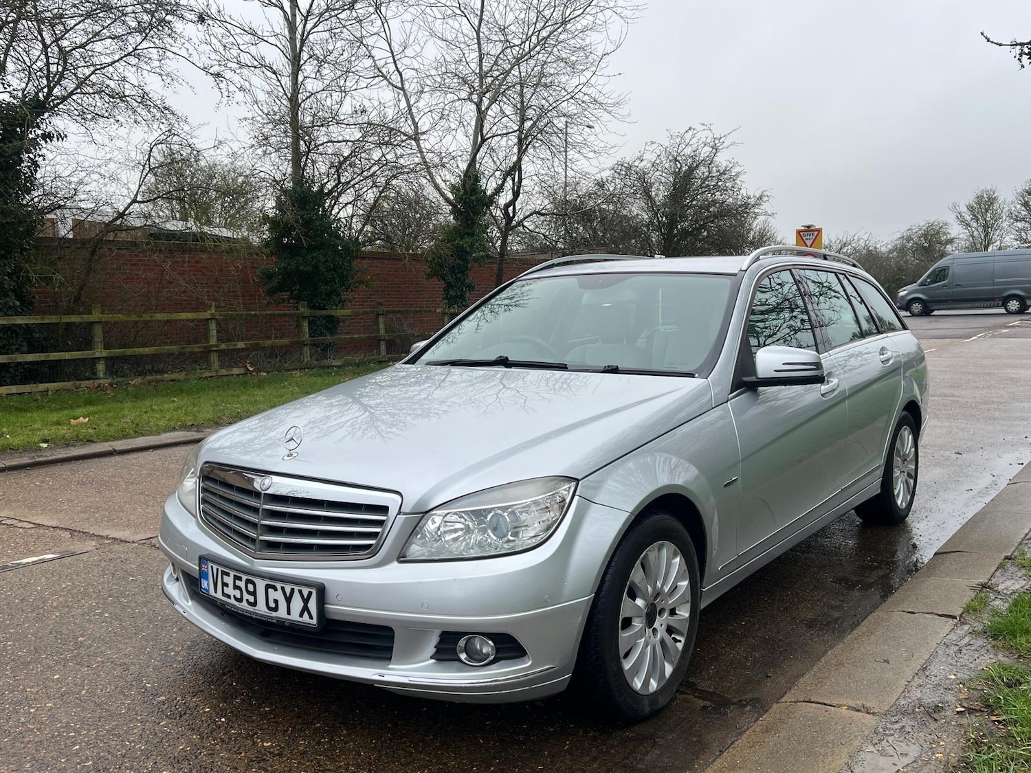 Used Mercedes-Benz C Class 2009 for sale - 77455800: Photo 3