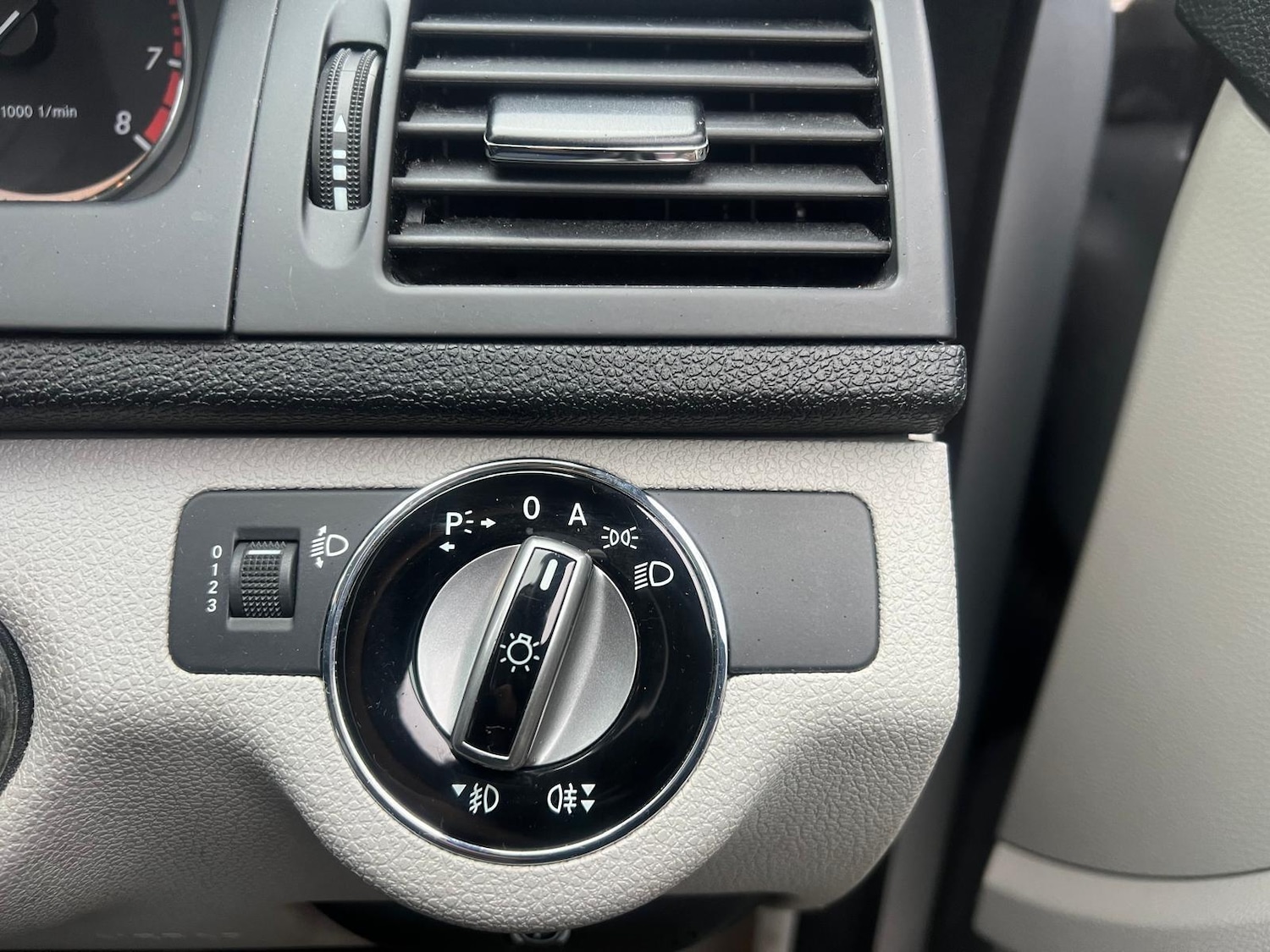 Used Mercedes-Benz C Class 2009 for sale - 77455800: Photo 34