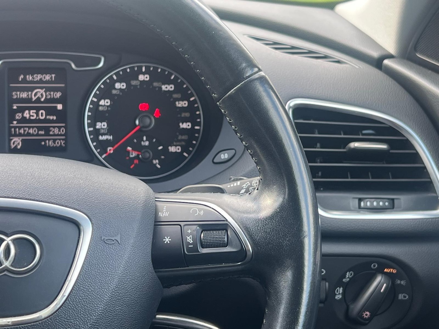 Used Audi Q3 2014 for sale - 77658360: Photo 34