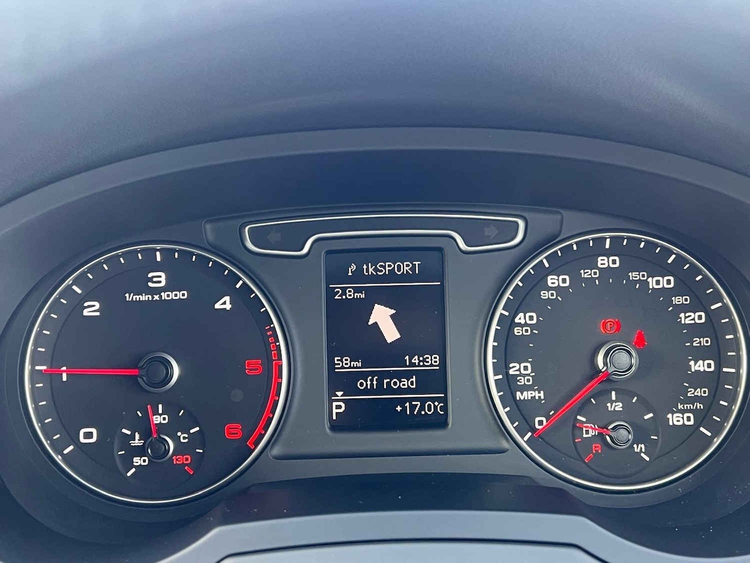 Used Audi Q3 2014 for sale - 77658360: Photo 42