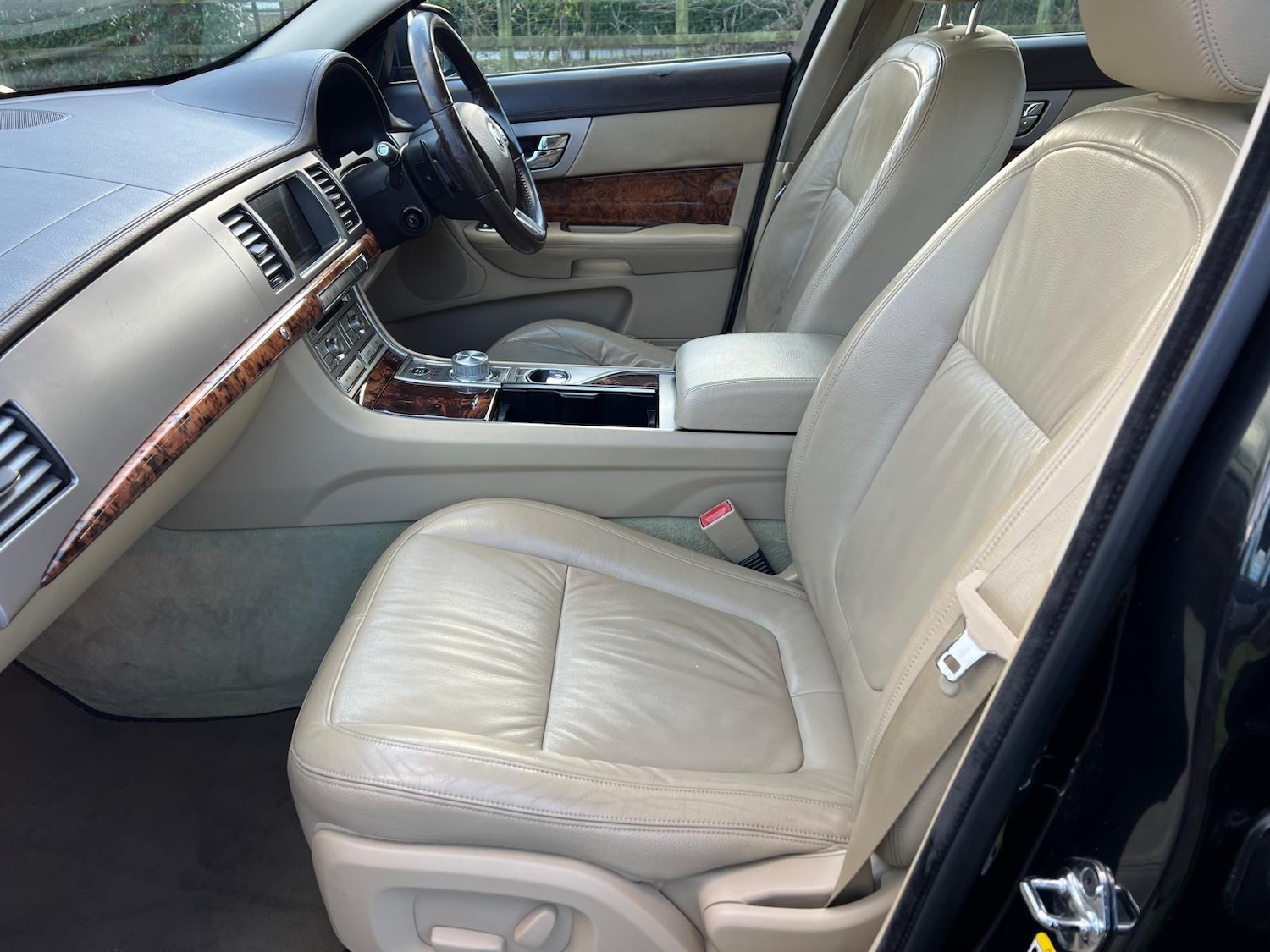 Used Jaguar XF 2011 for sale - 77229228: Photo 13