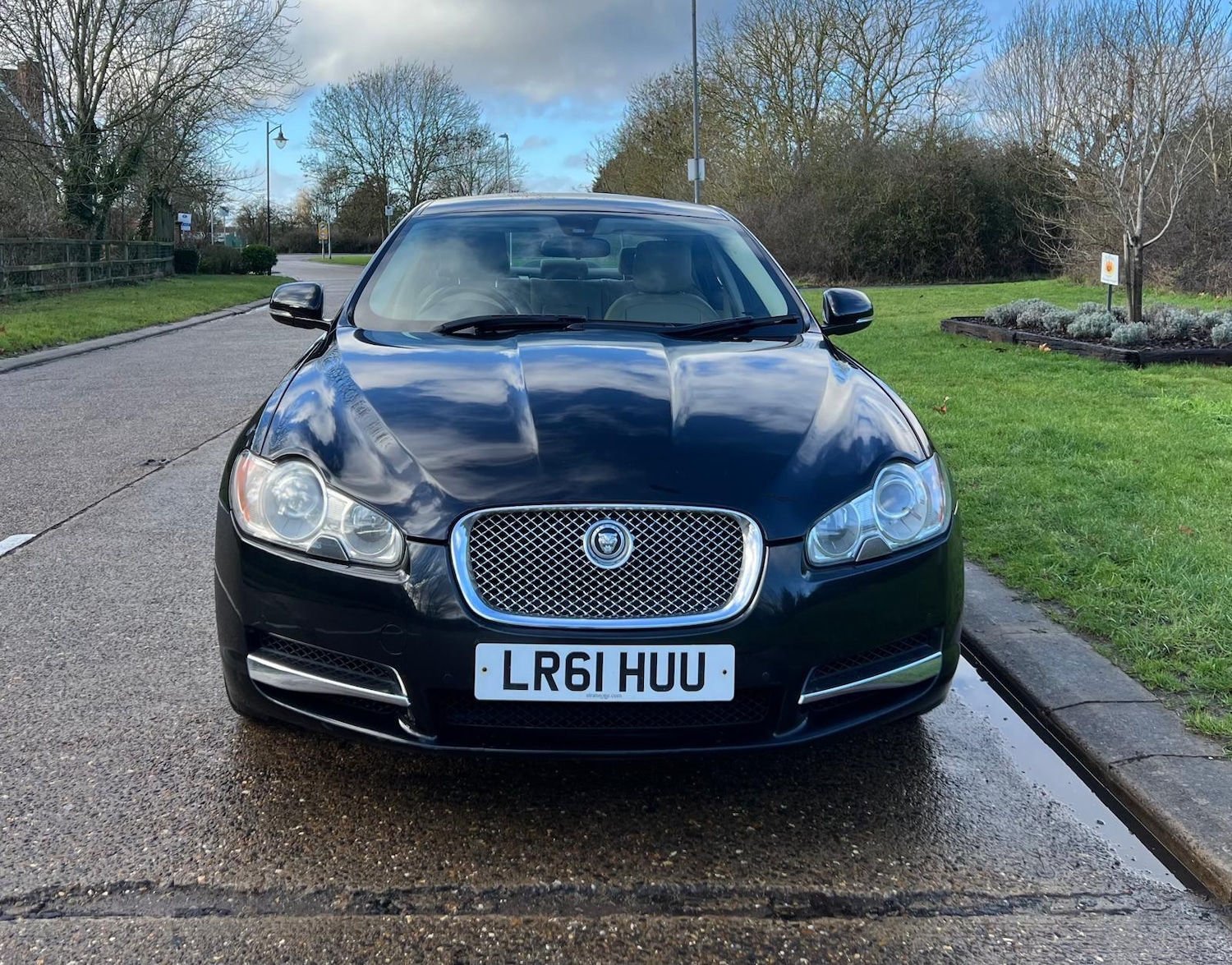 Used Jaguar XF 2011 for sale - 77229228: Photo 2