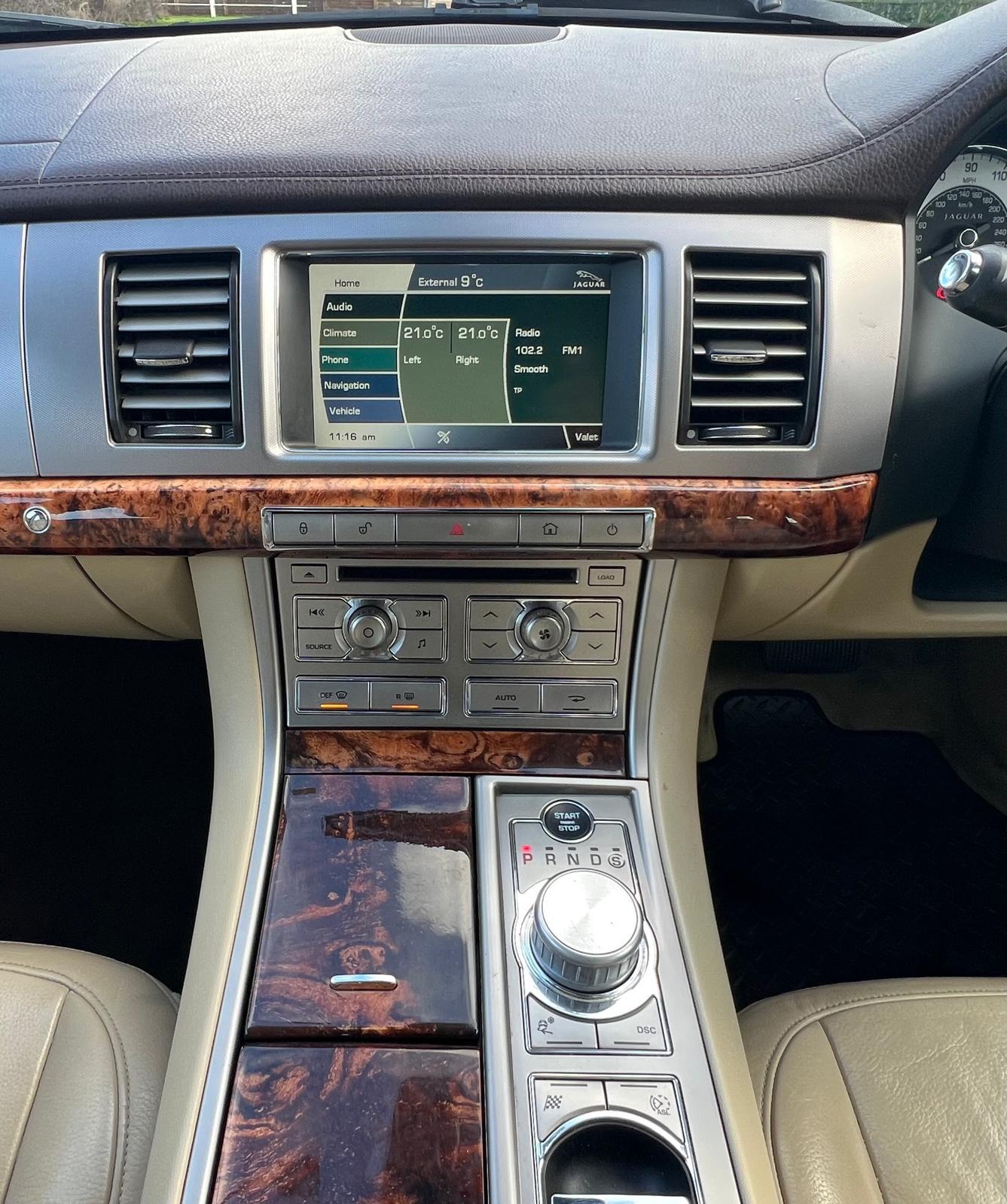 Used Jaguar XF 2011 for sale - 77229228: Photo 24