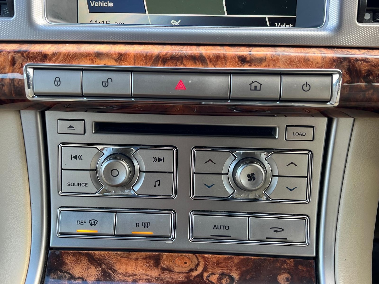 Used Jaguar XF 2011 for sale - 77229228: Photo 27