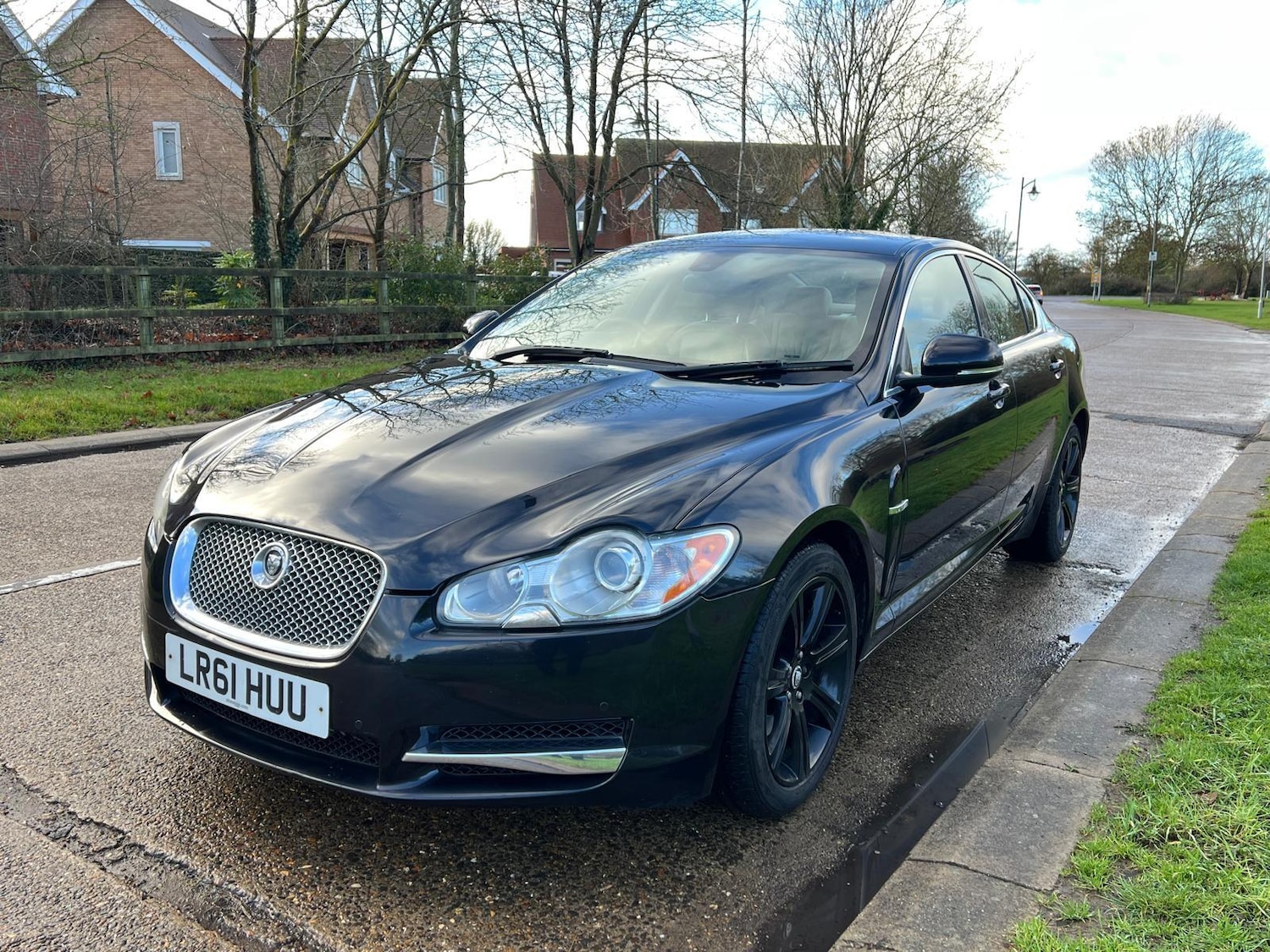 Used Jaguar XF 2011 for sale - 77229228: Photo 3