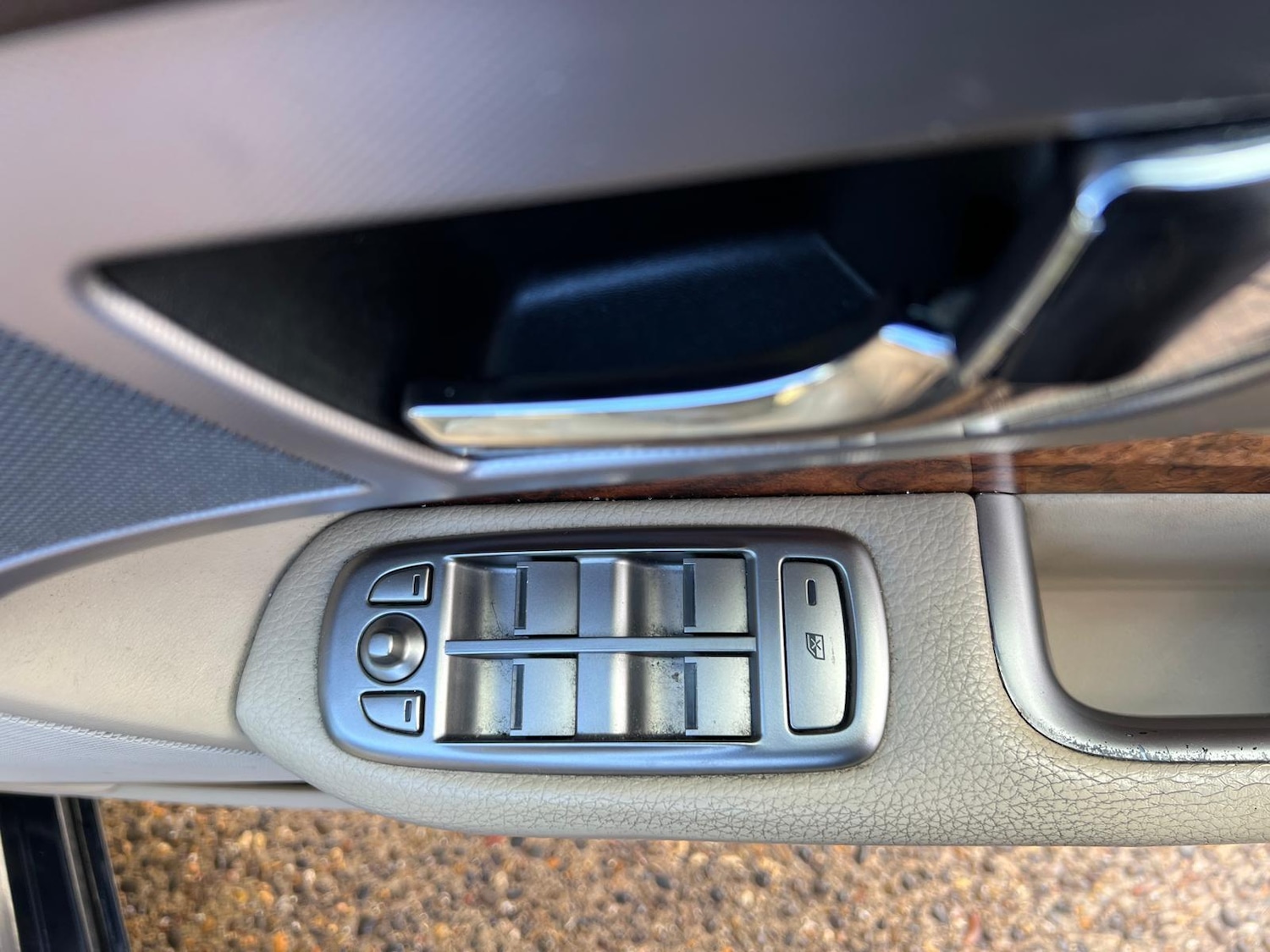 Used Jaguar XF 2011 for sale - 77229228: Photo 43