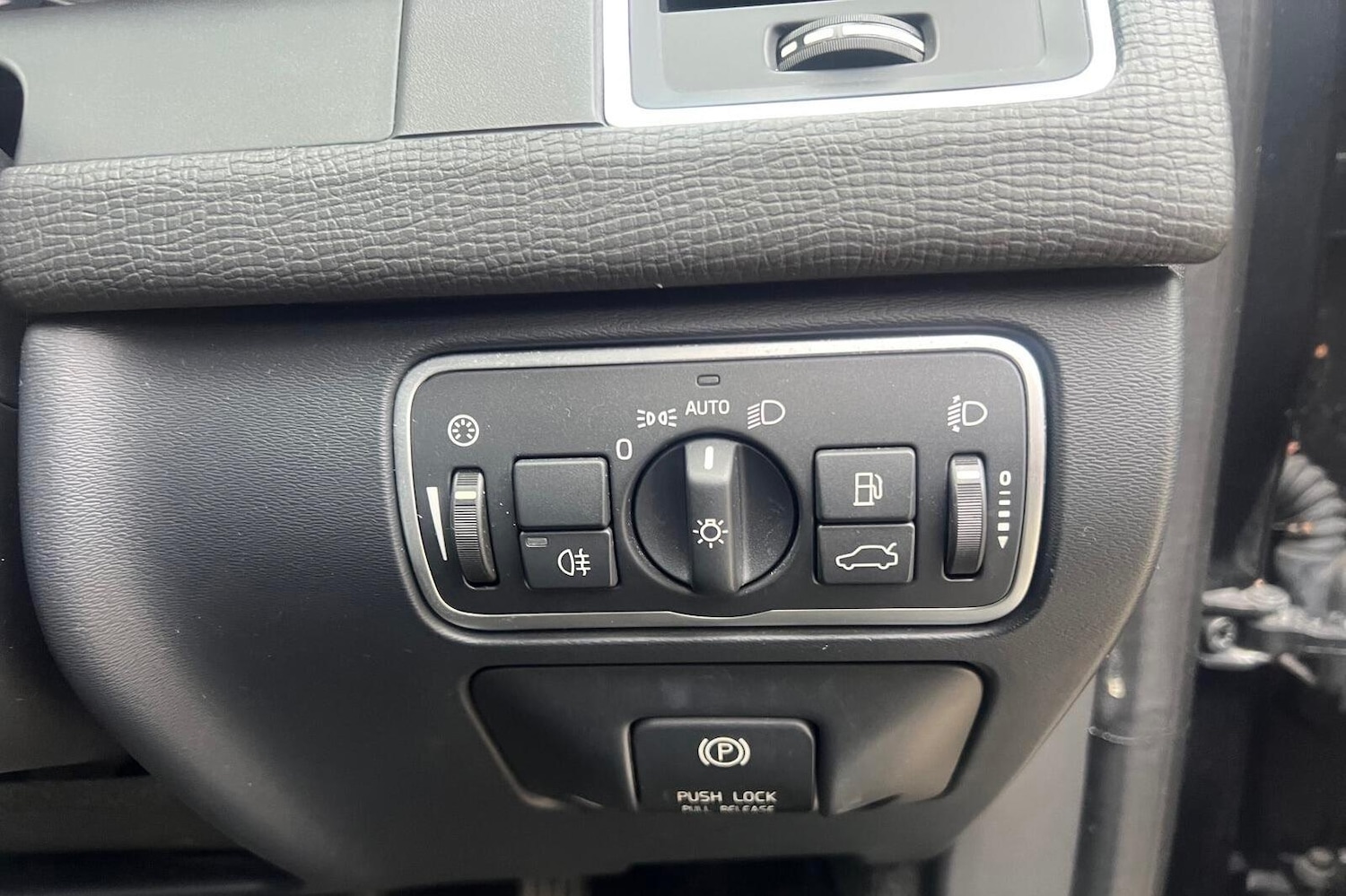 Used Volvo XC60 2013 for sale - 76994824: Photo 43