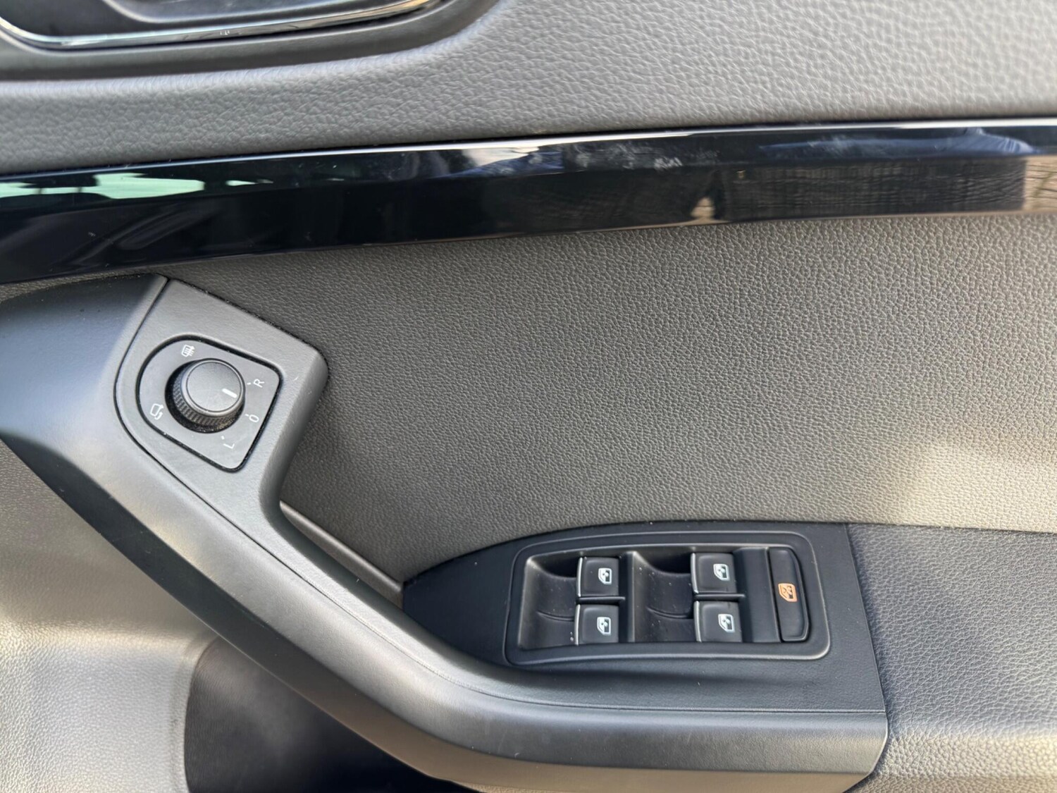 Used SEAT Ateca for sale - 77633960: Photo 30