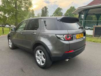 Used Land Rover Discovery Sport 2017 for sale - 74553802: Photo