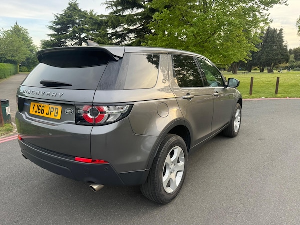 Used Land Rover Discovery Sport 2017 for sale - 74553802: Photo 5